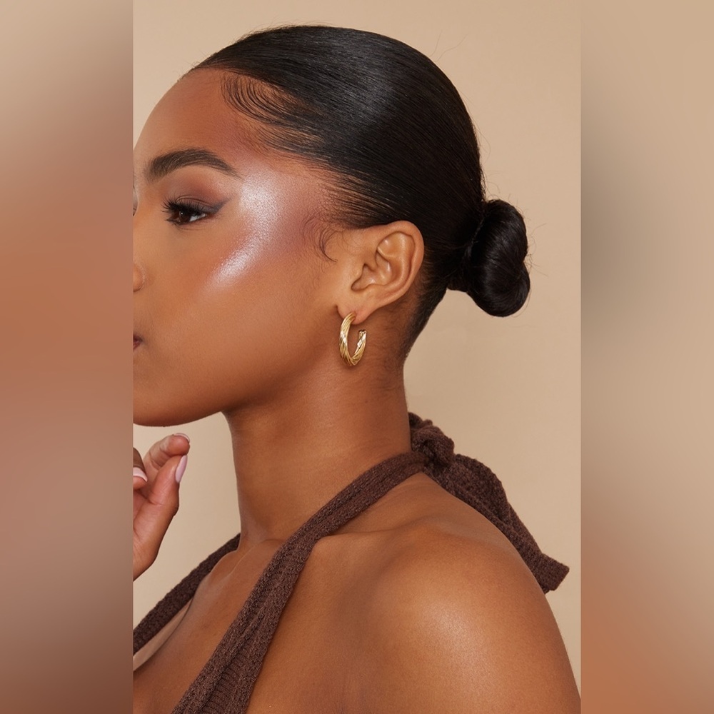 NEW with bag & box PrettyLittleThing Real Gold Plated Twist Hoop Earrings